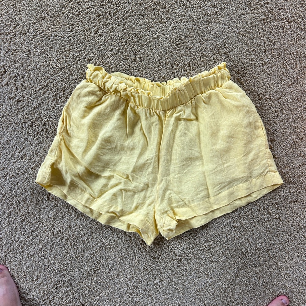 Yellow Ruffle Waist Shorts - Picture 3 of 3